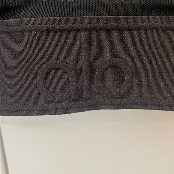Alo Airlift Rebel Bra in Black size Small - Picture 8 of 10